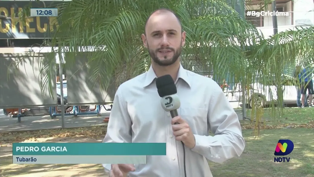 Égua fica com a pata presa no trilho em Jaguaruna