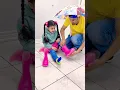 This is the way we put our rain boots Bebefinn