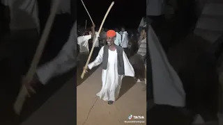 ابوي واعمامي قالو بقتلوني انا زاتي شقيه عشان حبيت الاخدر النعناعي كل يوم متهومه بجنيه انا زاتي شقيه 