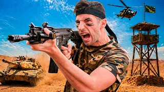 JUGAMOS AL ESCONDITE EN UN CAMPO MILITAR CON ARMAS !!