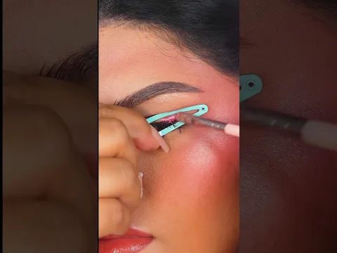 Eyeliner hack