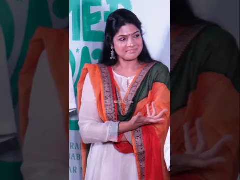 Actress Vasuki Funny Expressions🤣 At Summer Holidays Movie Trailer Launch Event💥 #vasuki