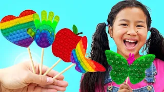 Download Jannie Make Crazy Candy Pop it Sweets | Pop it Challenge for Kids MP3