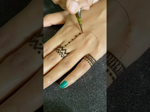 New stylish Mehndi Design// back hand Mehndi Design// easy Mehndi Design
