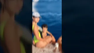 صور رونالدو و جورجينا في البحر 