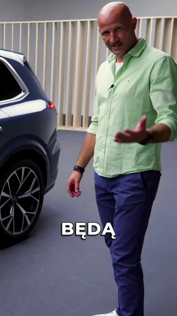 Nowe Audi Q7: wreszcie można je pokazać. Jak wam się podoba? #audi #audiq7 #caroseria #findcar