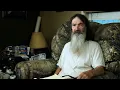 Lagu The World Keeps Fighting | At Home with Phil Robertson