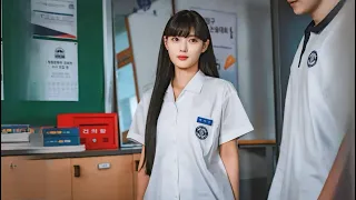 بنت كيوته جميله بتعيش طفوله قاسيه حولتها لشيطانه وبقت تنتقم من كل اللى حواليها عشان مصلحتها ملخص 