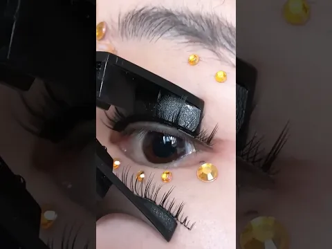 Eyelash