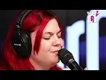 Louane chante "la pluie" sur Europe 2 - Europe 2