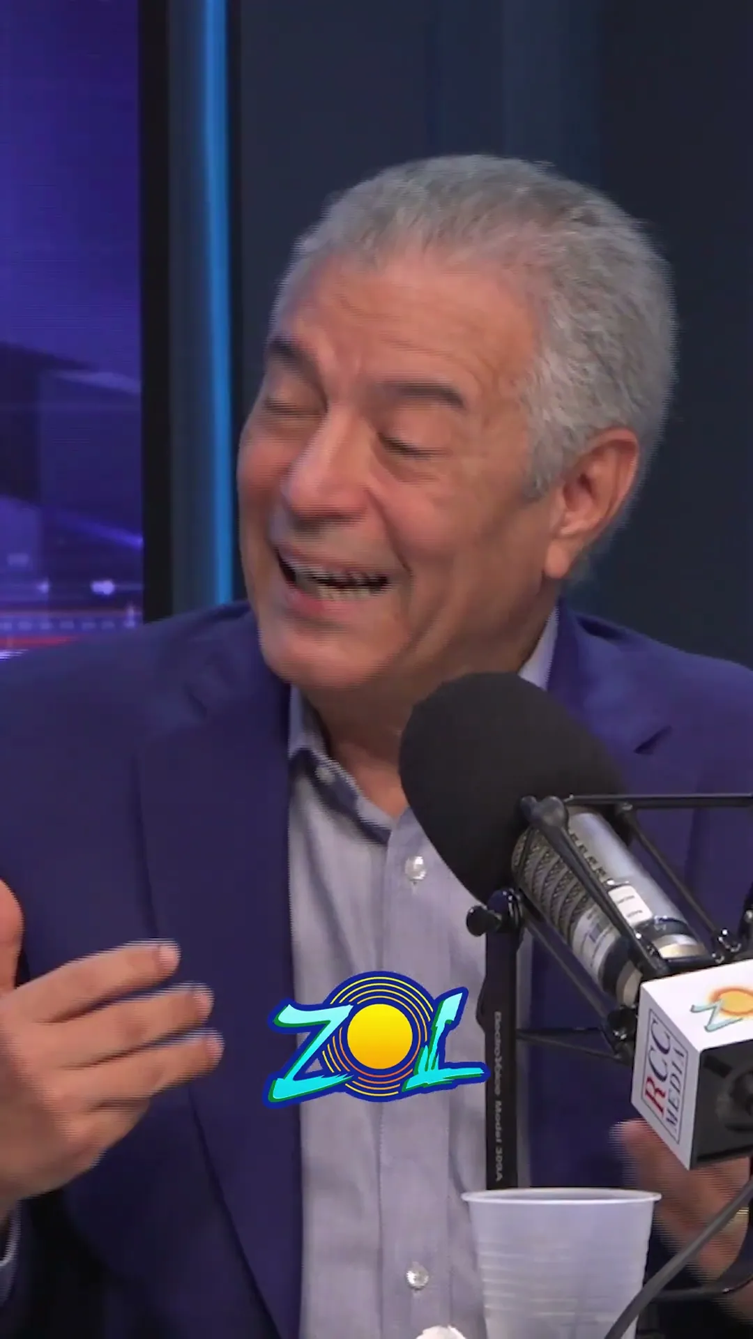 LOCKWARD ASEGURA ENTREGÓ UN CHEQUE COMO “APORTE A LA DEMOCRACIA” PARA PROBAR QUE NO APOYÓ AL PLD