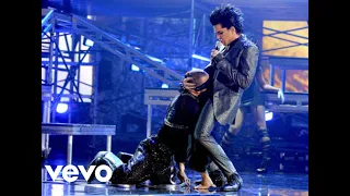 Download Adam Lambert - For Your Entertainment (American Music Awards 2009) MP3