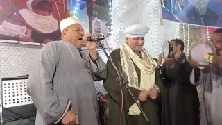 الشيخ محمد بكر  عطشان والميه فى يدك دندنها