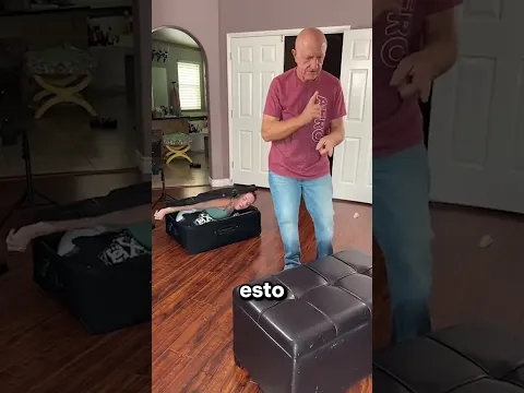 Video Thumbnail: Se Coló En La Maleta de Su Padre 😱