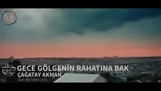 أنظر الى راحة ظلي في الليل  اغنية من مسلسل حكايتنا شاتاي أكمان دندنها
