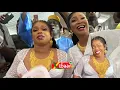 Download Lagu Premier image de Mame Ndiaye Savon accompagné de Adji Mass à l'inauguration