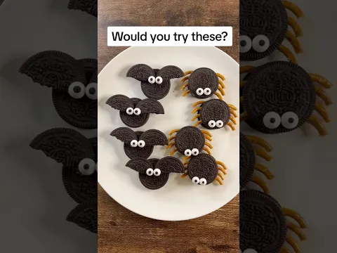 Spooky Cute Oreo Bats & Spiders 🕷️ #halloween #spider #spooky #sweet #oreo #candy #shorts #viral