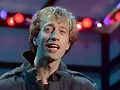 Download Lagu Robin Gibb  -  Boys do fall in love [Live at ZDF.Kultur, German TV]