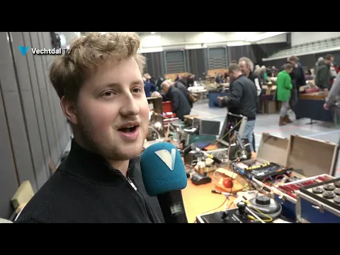 Reparatie van buizenradio's door de  NVHR