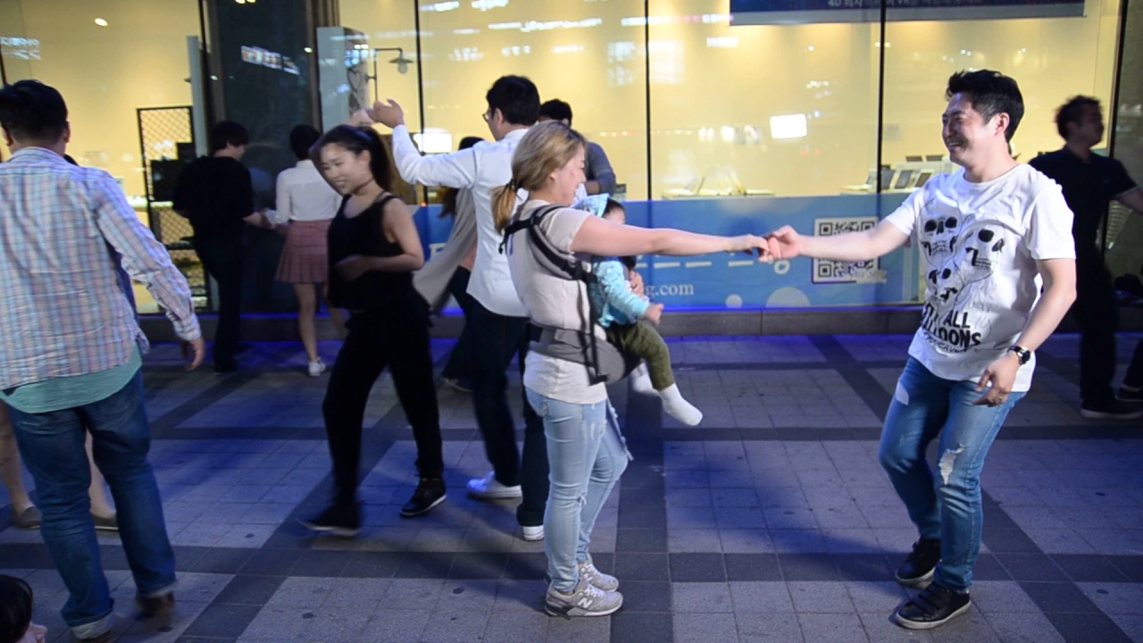 야외 스노우볼_홍대 올스타 웨스트 코스트 스윙