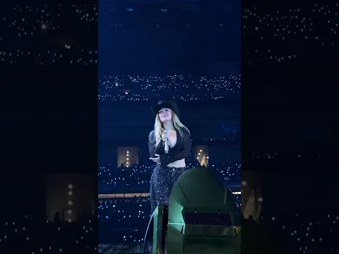Karol G Cantando SI Lo ven en el Stadium, Dallas, EE. UU #mañanaserabonito #shorts #karolg #bichota