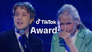 jude york slipping through my fingers live at the tiktok awards 