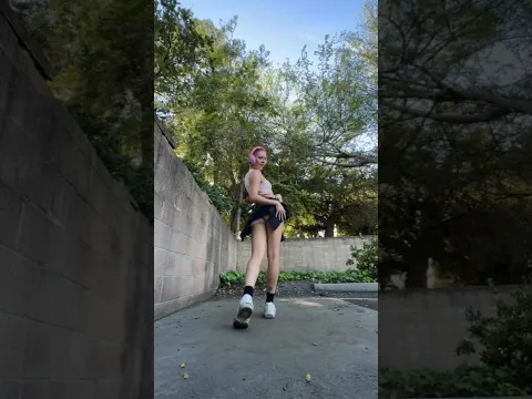 She’s Got Some Crazy Moves! 🤯 DC:- Ineke Sporet