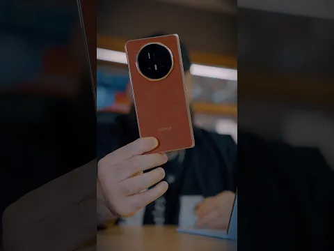 HONOR Magic V6