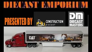 Diecast Masters Peterbilt 579 Ultraloft Tractor with Caterpillar Mural Trailer