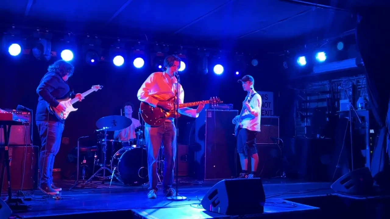 Across the great divide (clip)- Noah James Buckner live at Mercury Lounge