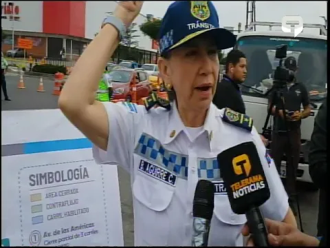 Cierre de carriles y de una estación de la Metrovía por construcción de paso elevado