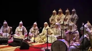 الفنانة مريم الحسيني في حلة مدينتنا العريقة  تشارك الحضرة الشفشاونية على الصعيد الدولي  المرجو النشر دندنها