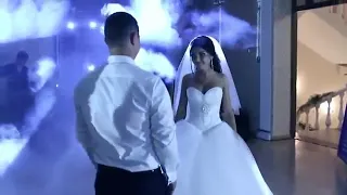 ممكن تخليني في حضنك اصاله مع اجمل رقصة عروسين 