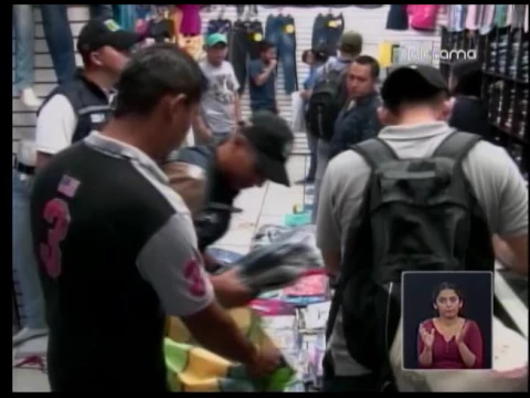 Decomisan mercadería supuestamente de contrabando