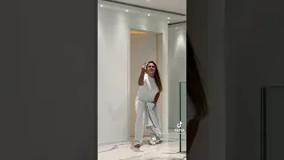 رجل اجنبي يعمل اب زوجته مقلب شو رد فعله تموتك ضحك ونبي عائله ومقالب 