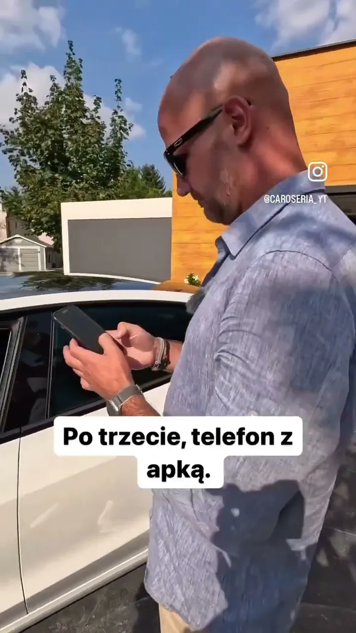 Ktoś pomyślał o pieskach 🫶🏻 #teslamodel3 #tesla #electriccar #dogs #caroseria #shorts
