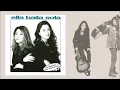 Ella baila sola - Cuando los sapos bailen flamenco (Marilia A. Casares)