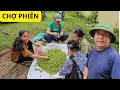 Download Lagu Going to the market with Uncle Phuong and his son - selling fried black pork fat