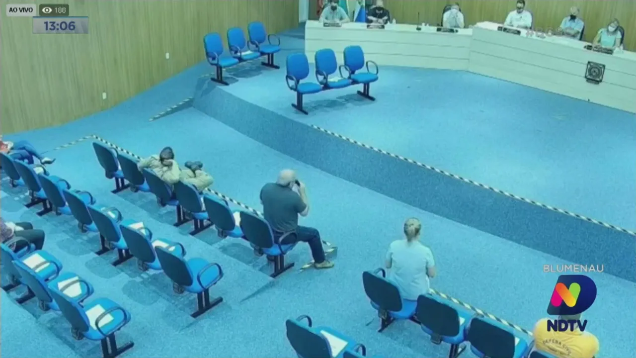 Vereadores de Timbó discutem colapso em hospital referência para a Covid-19