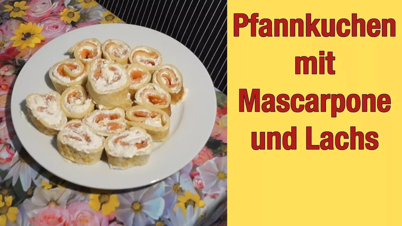 Pfannkuchenroulade mit Lachs. 