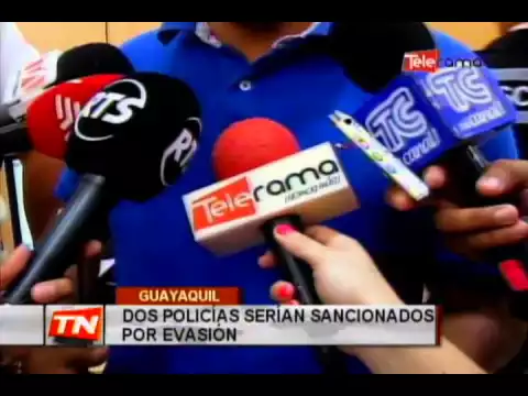 Dos policías serían sancionados por evasión