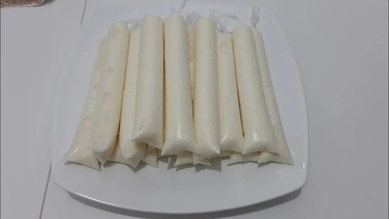 geladinhos cremosos  de leite condesado. 