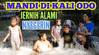 mandi di kali odo mata air alami segar dan jernih bersama grandlivina