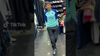 لاكوست ولاريني 