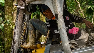 Borneo, the Jungle's Convicts | Deadliest Journeys