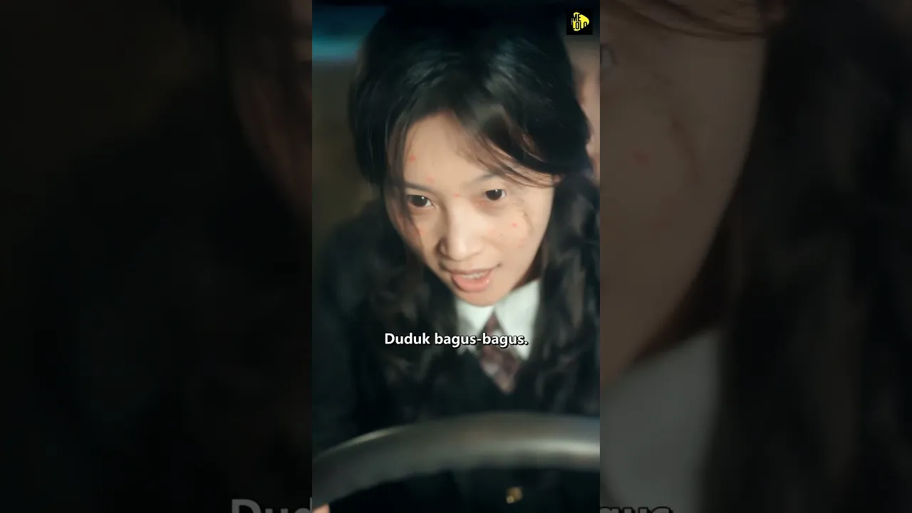 Baru kenal, langsung tabrakan bareng😭#cdrama #shorts #foryou #couple #funny #shortsfeed #fy #love poster