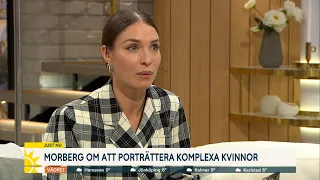 Hon visar flera sidor av mammarollen - Nyhetsmorgon TV4