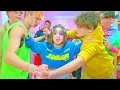 Download Lagu სმაილი დიანას ახალი შეყვარებულის წინააღმდეგ! ჩხუბი სკოლაში! ვინ დაარტყა დიანას?