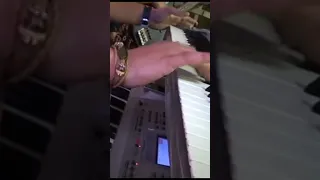 مين ده الي يخدني منك النجم عماد عبده             دندنها