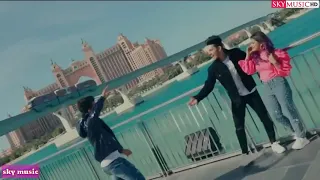 اغنيه   عيوني مدري شبيه    بعدتني  عن الدنيا بس هو باقي  بقلبي  دندنها